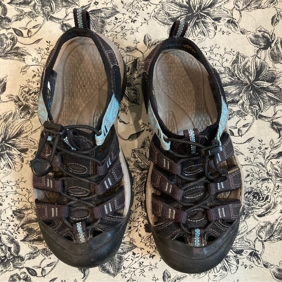 KEEN Sz 6.5 Raya Newport H2 Hiking Bungee Closure Sandals - Picture 3 of 10